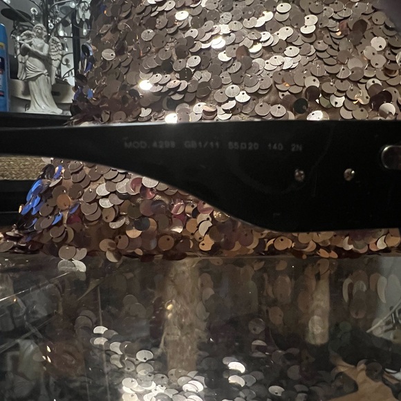 Versace Black circle frames medusa gold hardware Designer Sunglasses - Picture 5 of 5